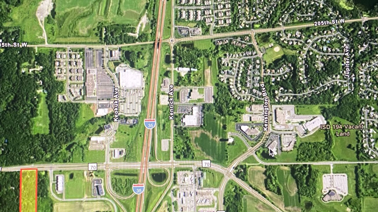 11850 210th St W, Lakeville, MN 55044