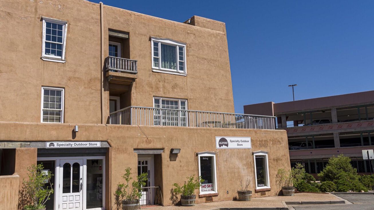 121 Sandoval NE 12, B1B5, Pojoaque, NM 87501 Retail Property for