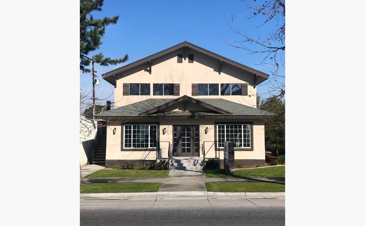 Pictures of Office property located at 2324 Truxtun Ave, Bakersfield, CA 93301 for comps - image #1