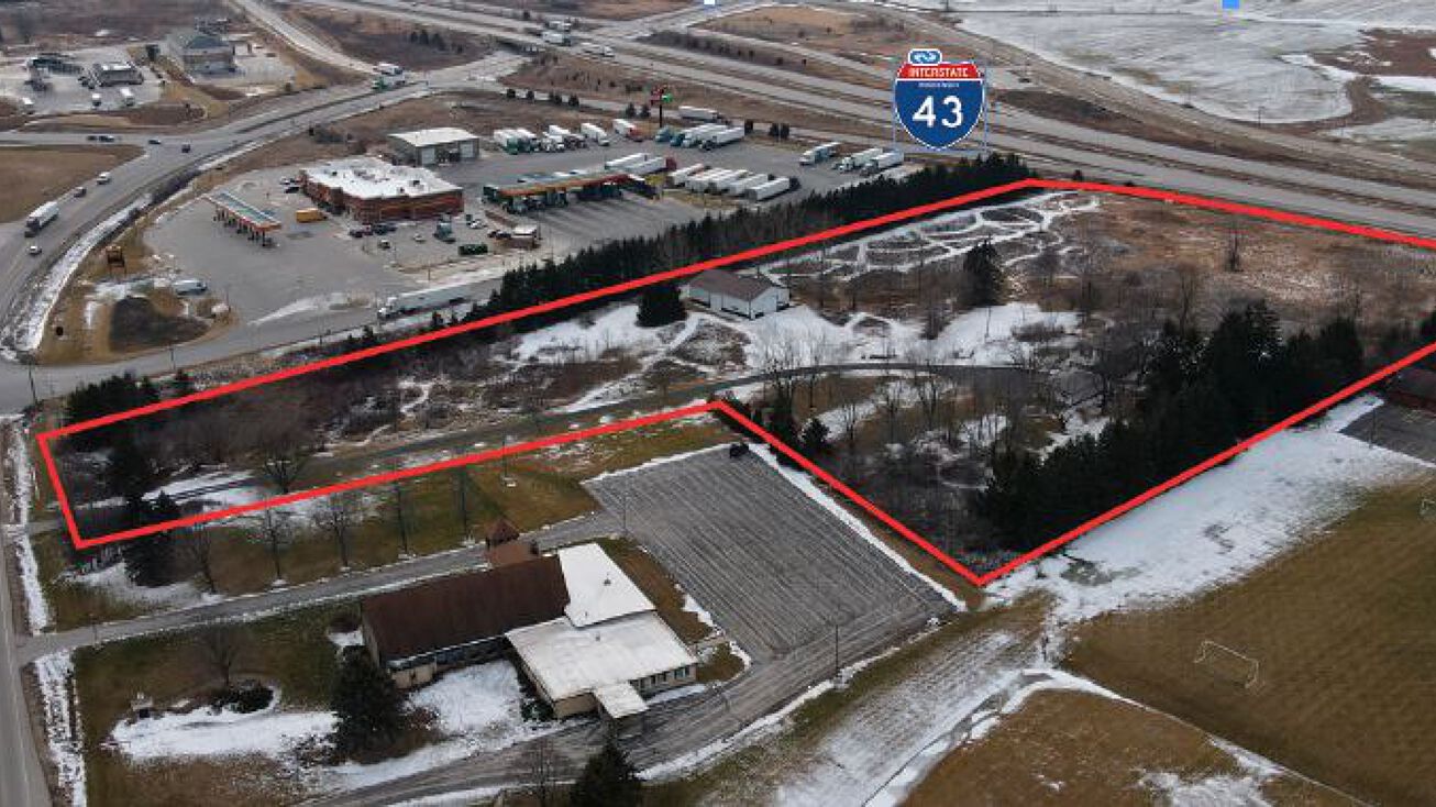 6532 S Business Dr, Sheboygan, WI 53081