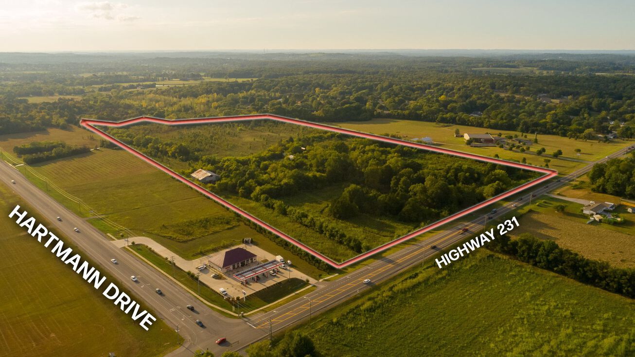 2070 Hunters Point Pike, Lebanon, TN 37087