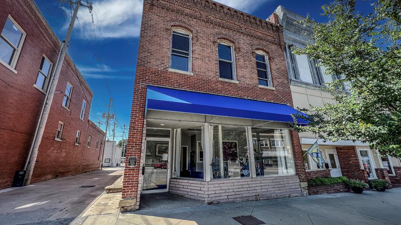 111 E Main St, Independence, KS 67301 | Crexi.com