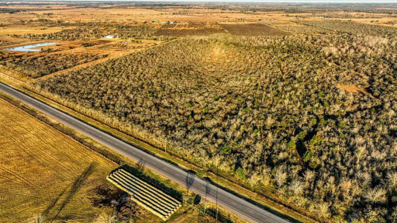 8680 Hwy 159 E, Bellville, TX 77418