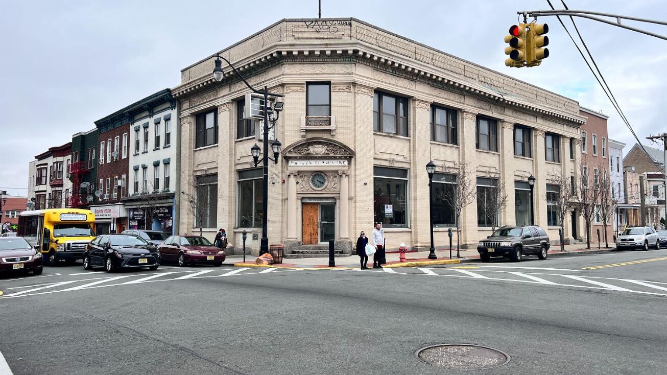 2200 Bergenline Avenue, Union City, NJ 07087 Special Purpose Property