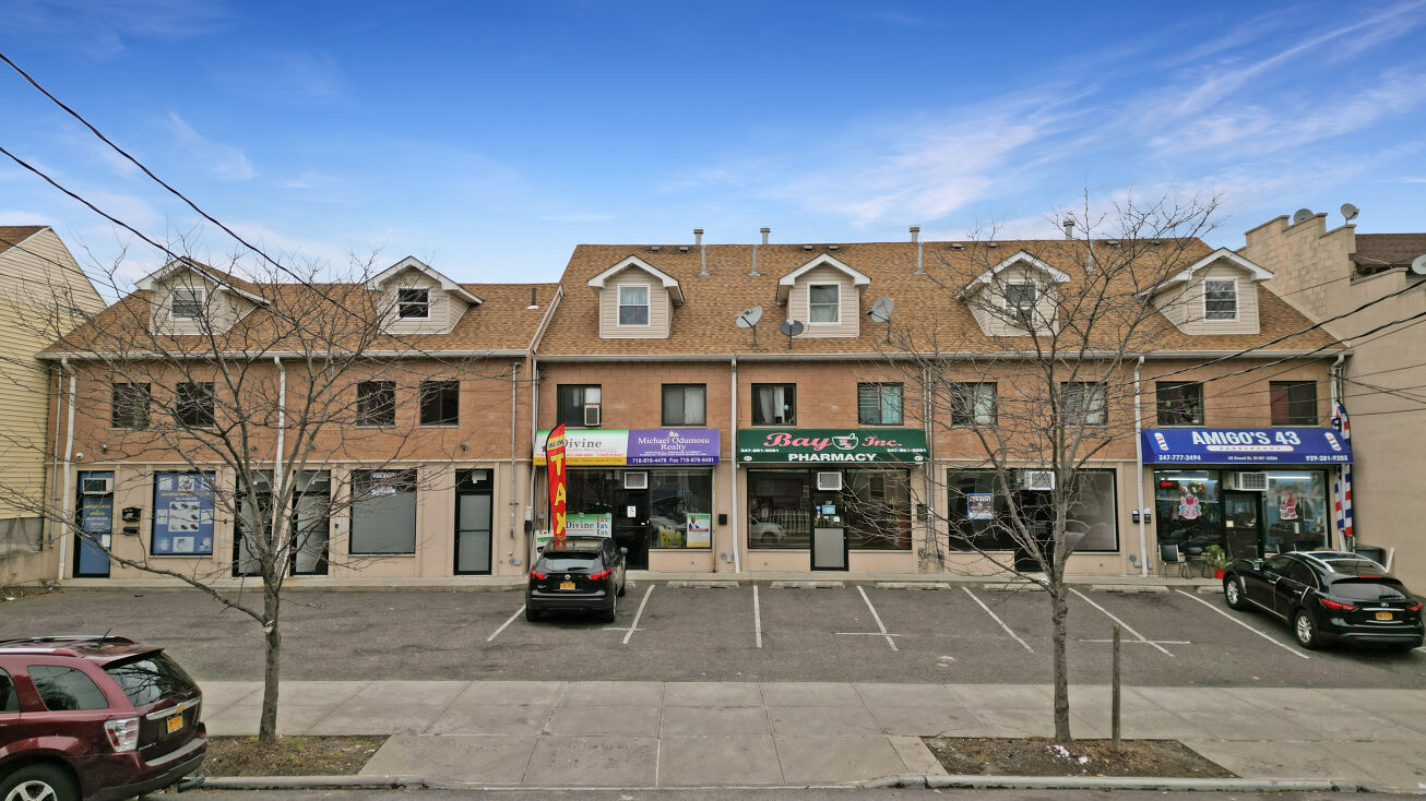 43 Broad St, Staten Island, NY 10304