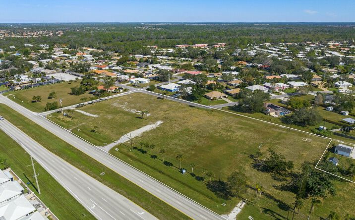Pictures of Office property located at 2301 S Tamiami Trail, Nokomis, FL 34275 for sales - image #1