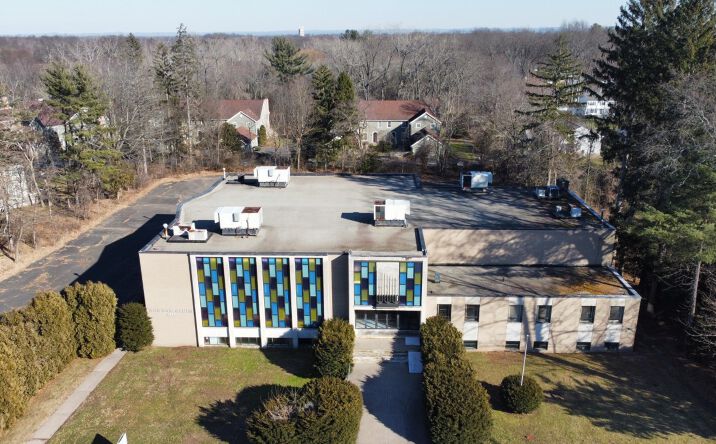 image of property at 1244 N MAIN ST West Hartford CT 06117-1212