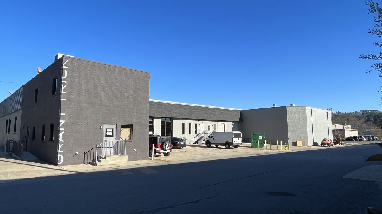 101 25th St S, Irondale, AL 35210