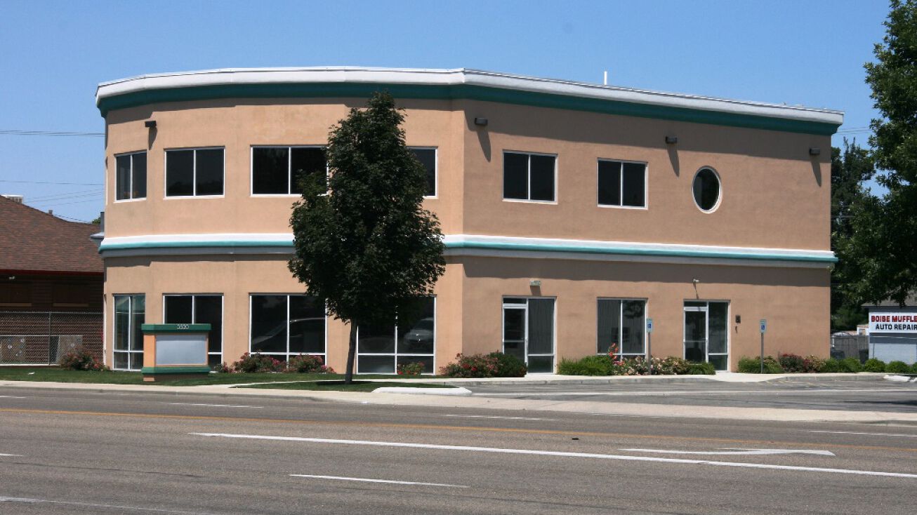 3520 W Chinden Blvd, Garden City, ID 83714 Retail Property for Sale