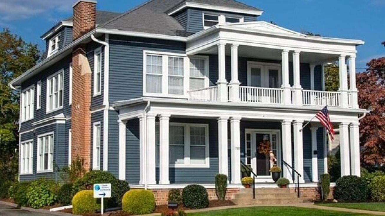 1789 Northampton St, Holyoke, MA 01040