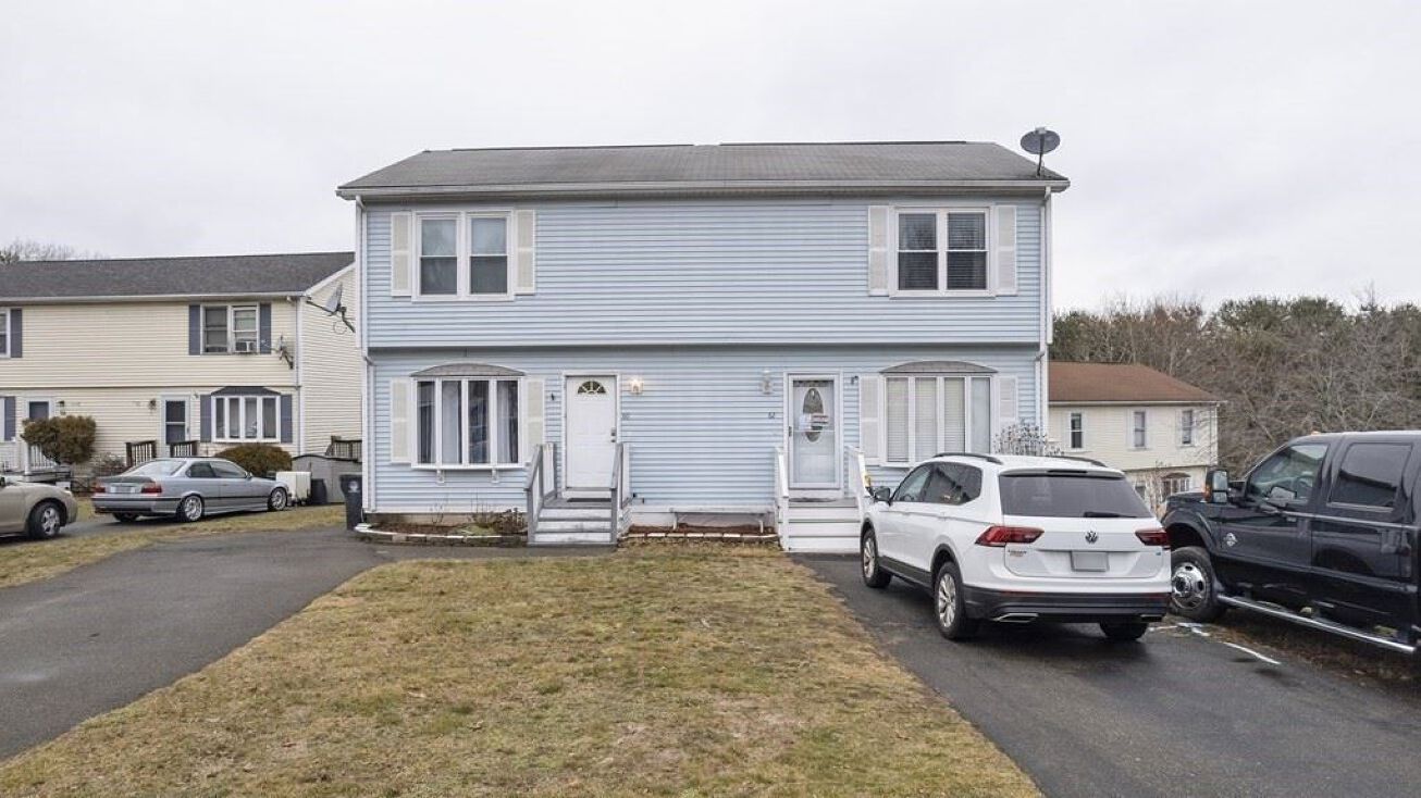 60 Taylor St, Haverhill, MA 01832