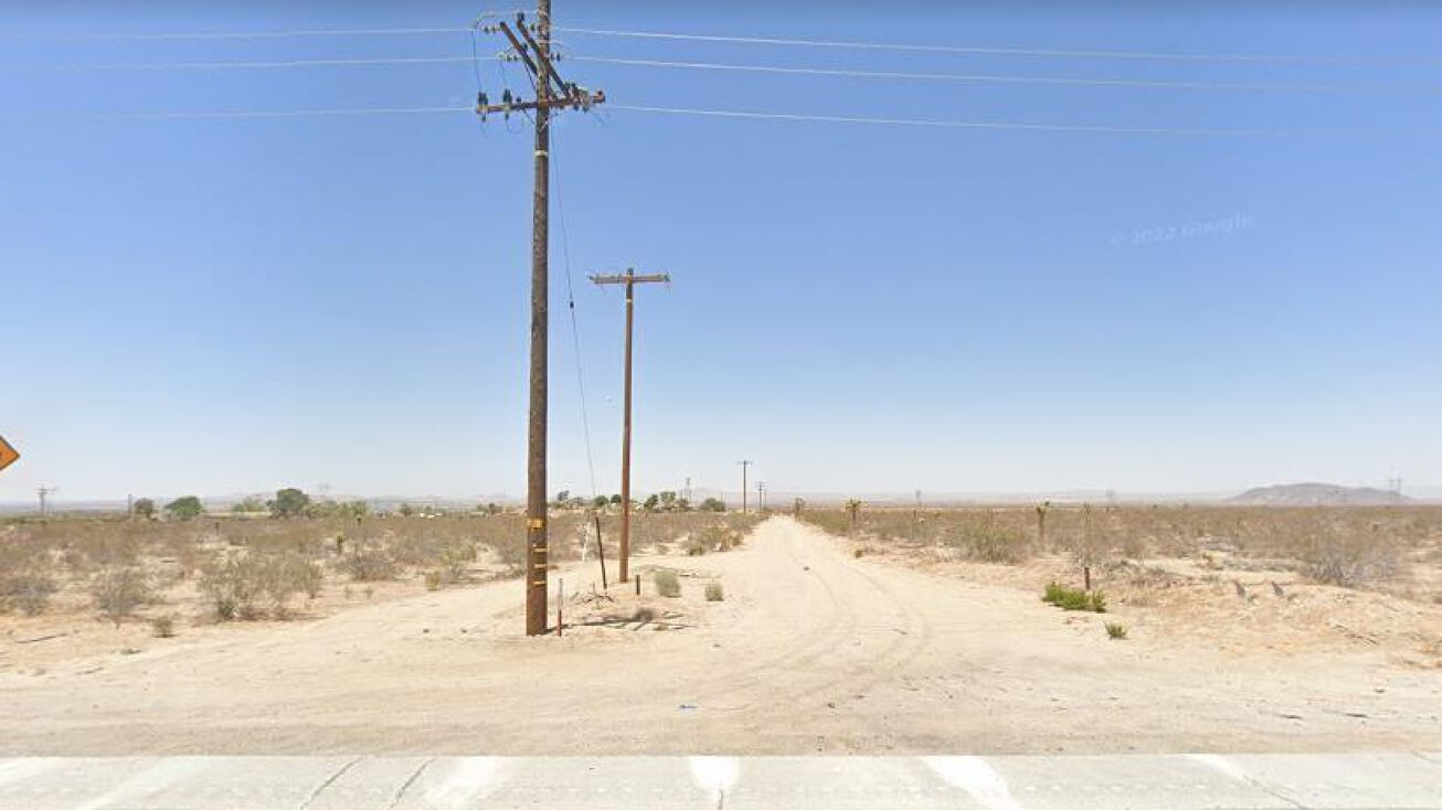 Vic Avenue V14 & 200 E Palmdale, Palmdale, CA 93591