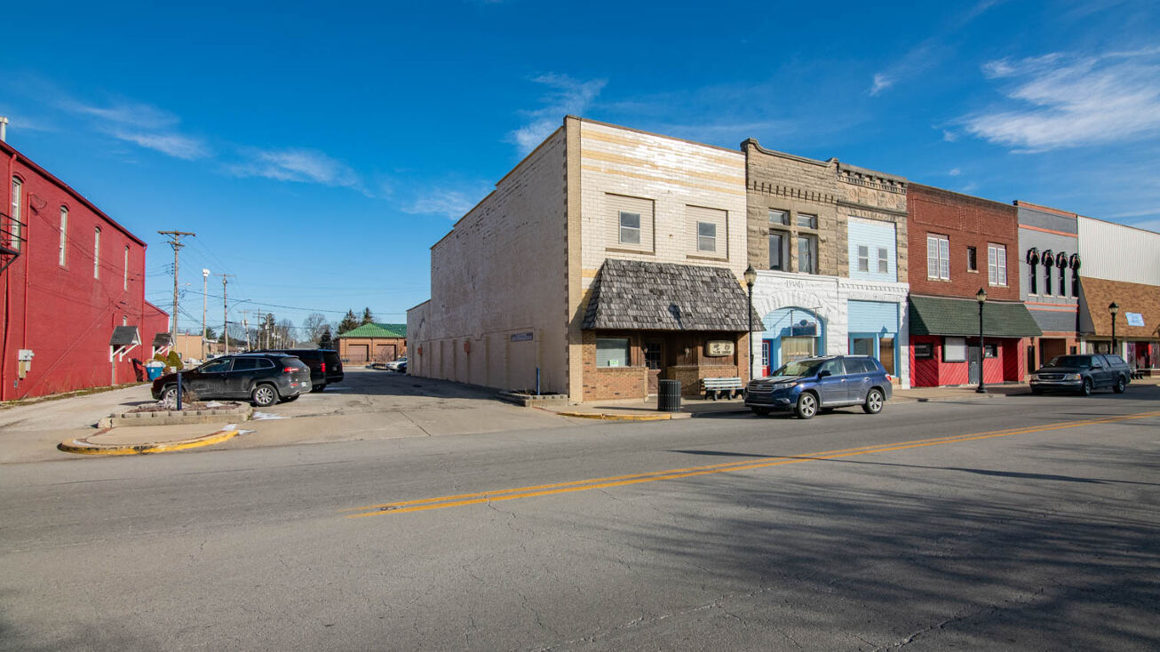 126,128,130 E Jefferson Street, Tipton, IN 46072 Special Purpose