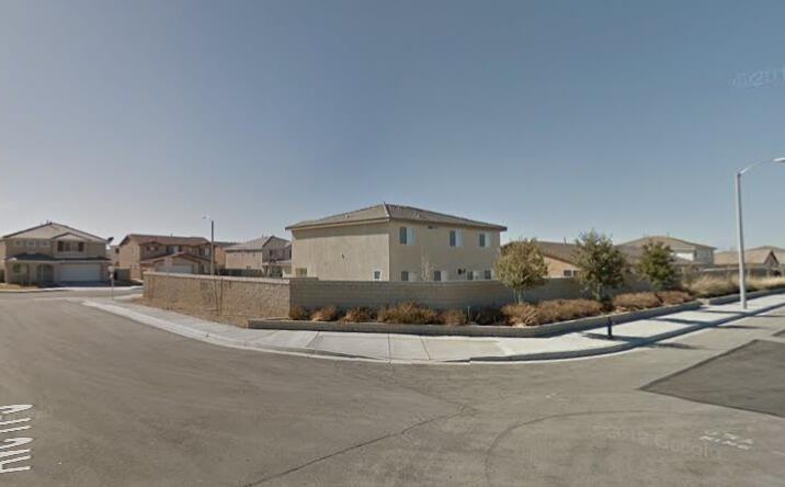 Pictures of Land property located at 3700 Ave H8 and 37th St East Ste Drt Lancaster, Lake Los Angeles, CA 93535 for sales - image #1