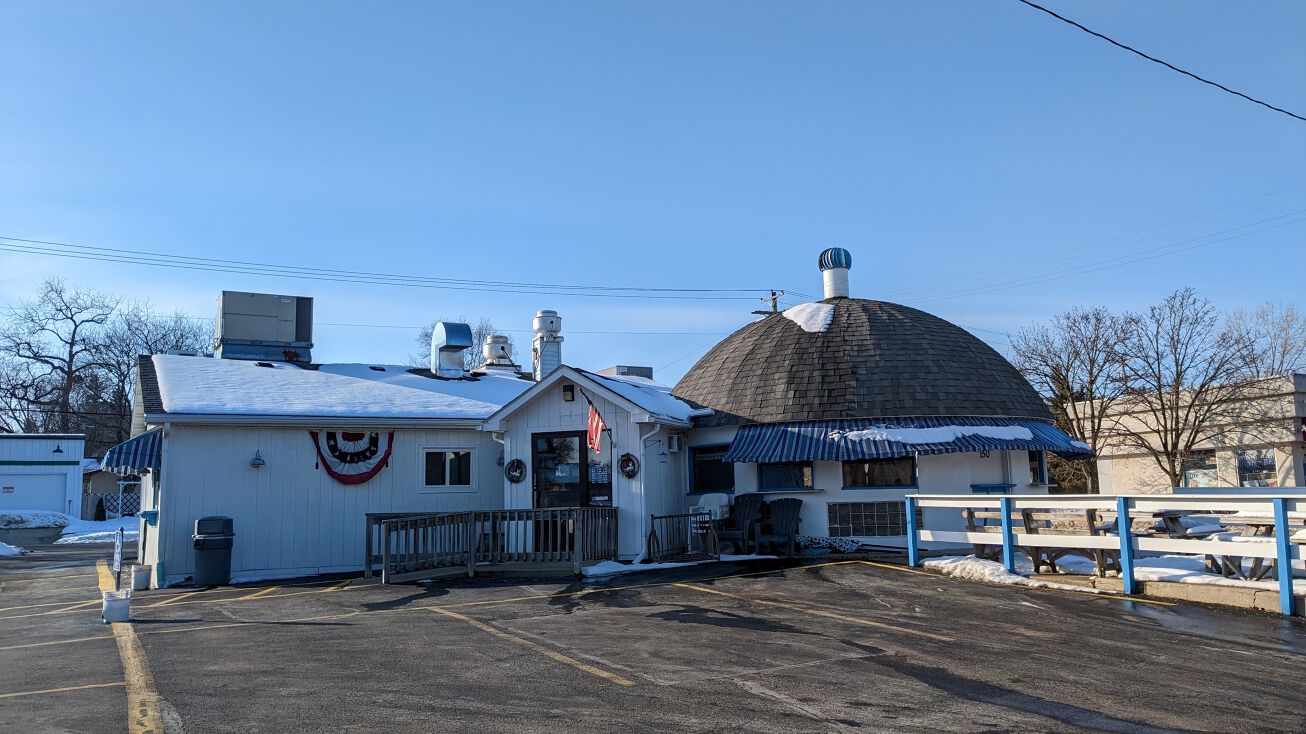 150 Elkhorn Rd, Williams Bay, WI 53191