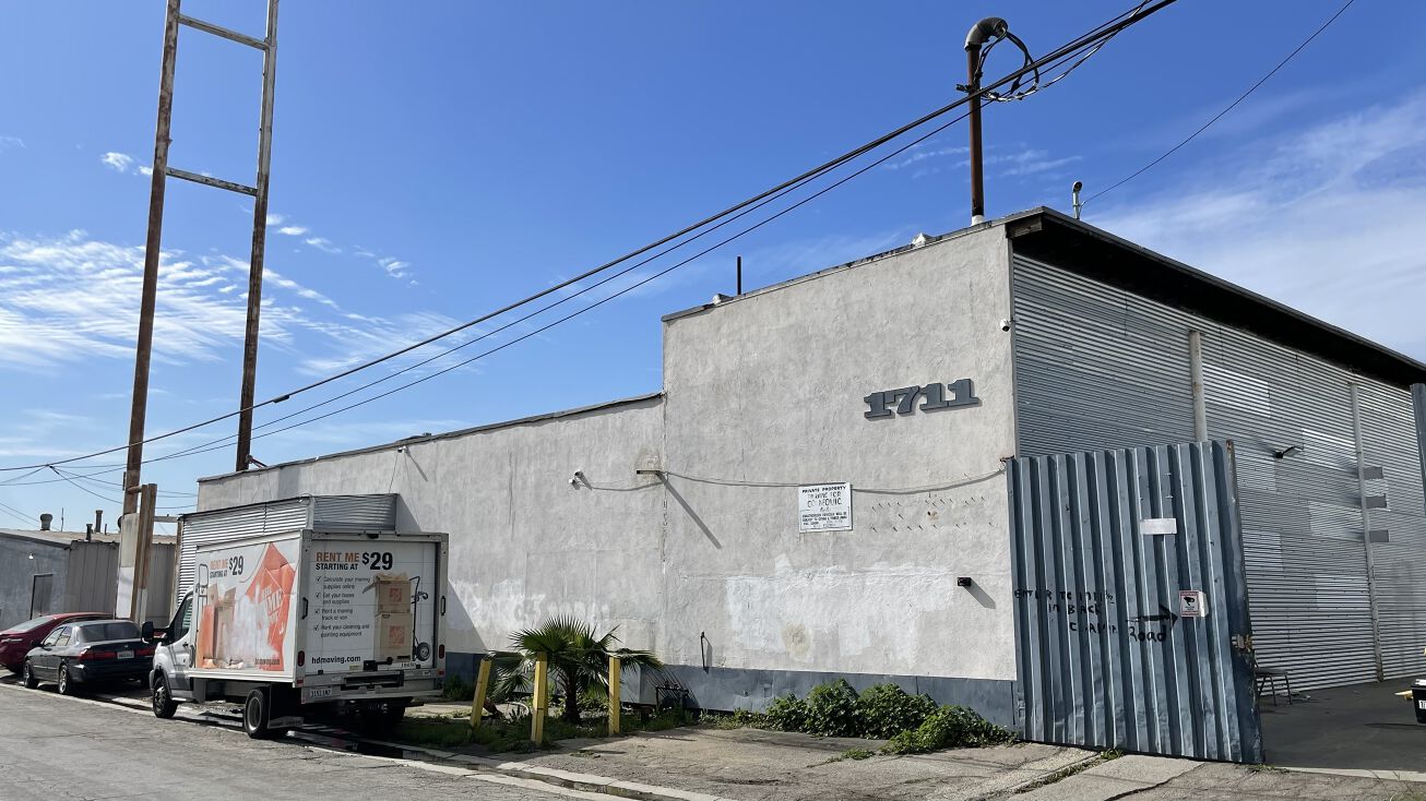 1711 S Bluff Rd, Montebello, CA 90640