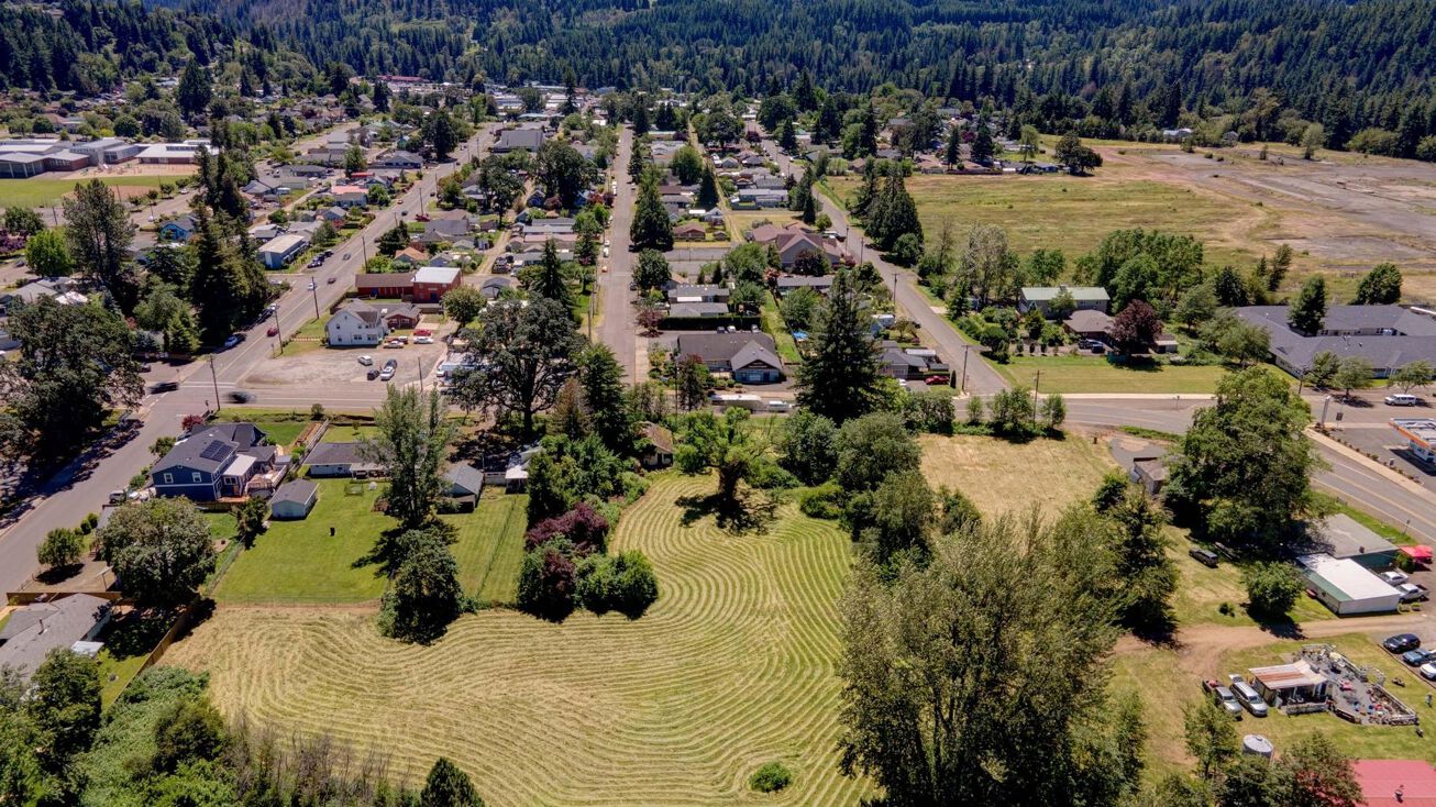 201 NW 6th Ave, Estacada, OR 97023