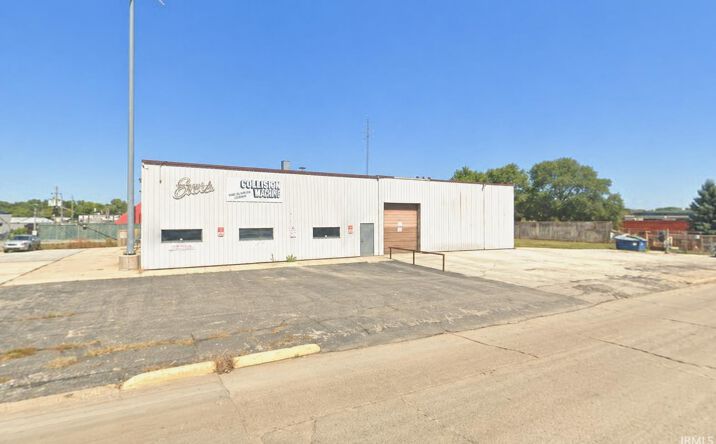 Pictures of Industrial property located at 3001 Maumee Avenue, Fort Wayne, IN 46803 for sales - image #1