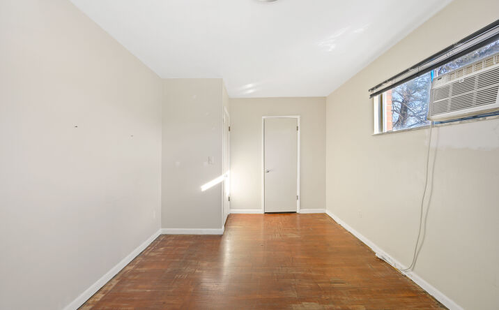 Pictures of Multifamily property located at 3760-3764 Bonfield Dr, Cincinnati, OH 45220 for comps - image #1