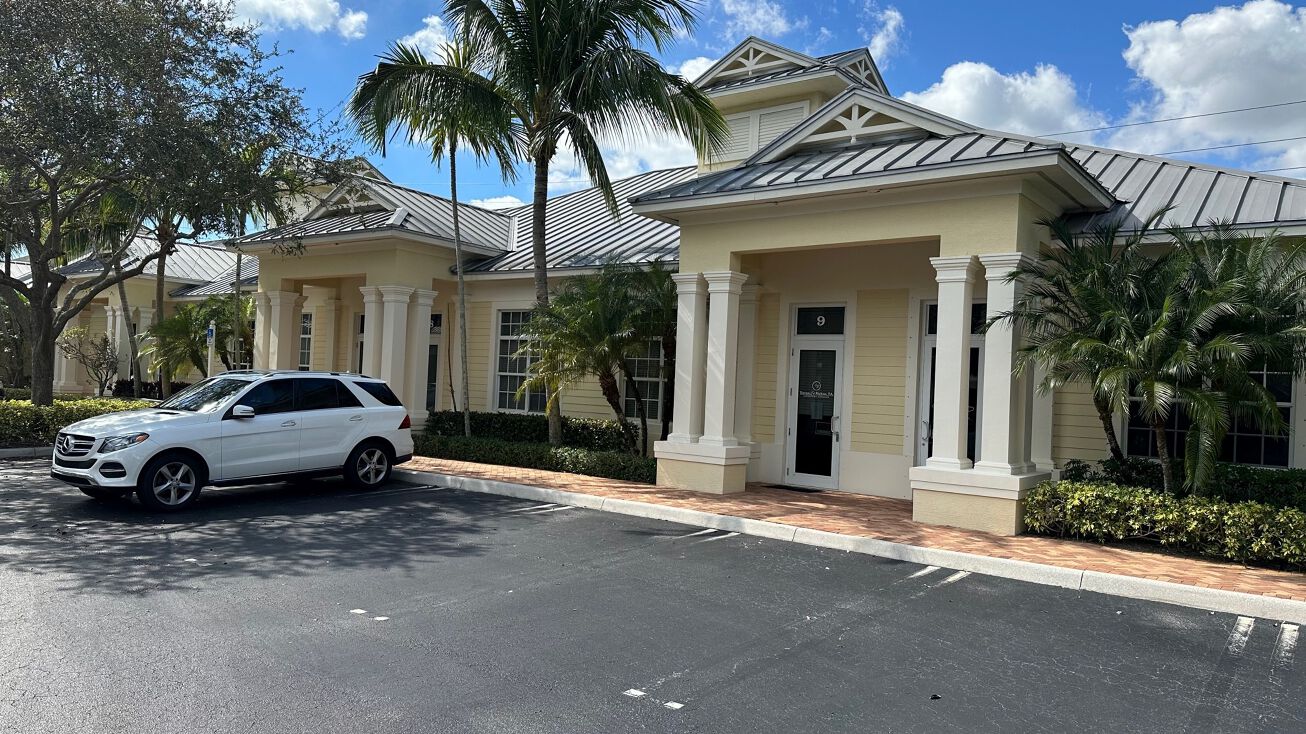1935 Commerce Ln, Jupiter, FL 33458 Office Property for Sale