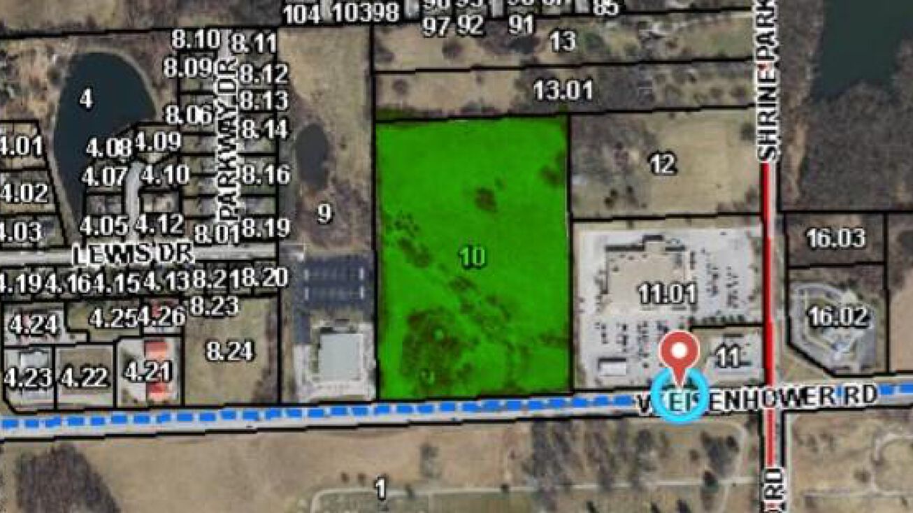 728 Eisenhower Road, Leavenworth, KS 66048