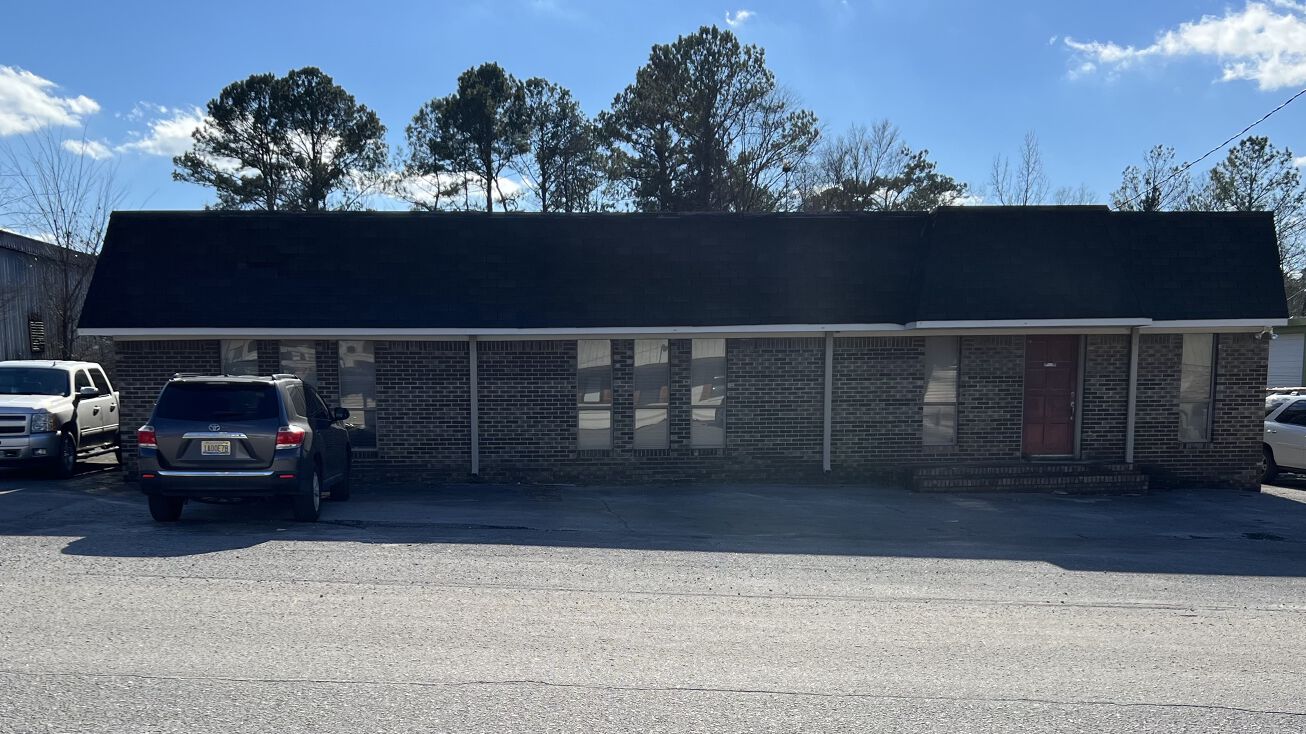 911 Belcher Dr, Pelham, AL 35124