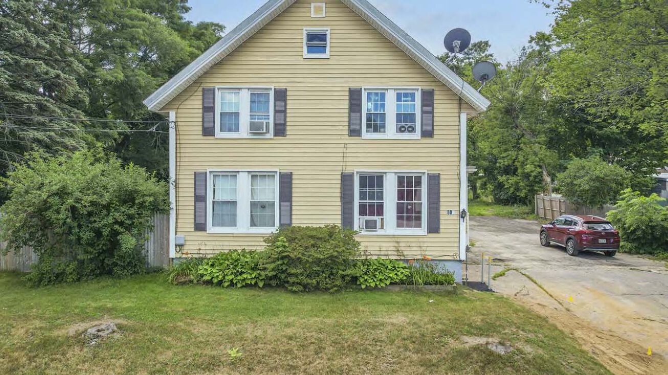 809 Sabattus St, Lewiston, ME 04240