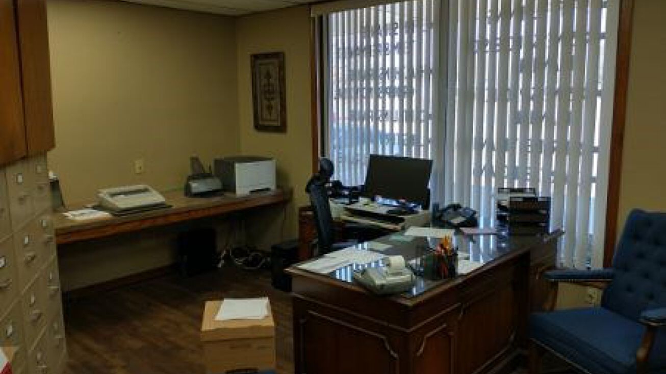 812 W Gore Blvd, Lawton, OK 73501