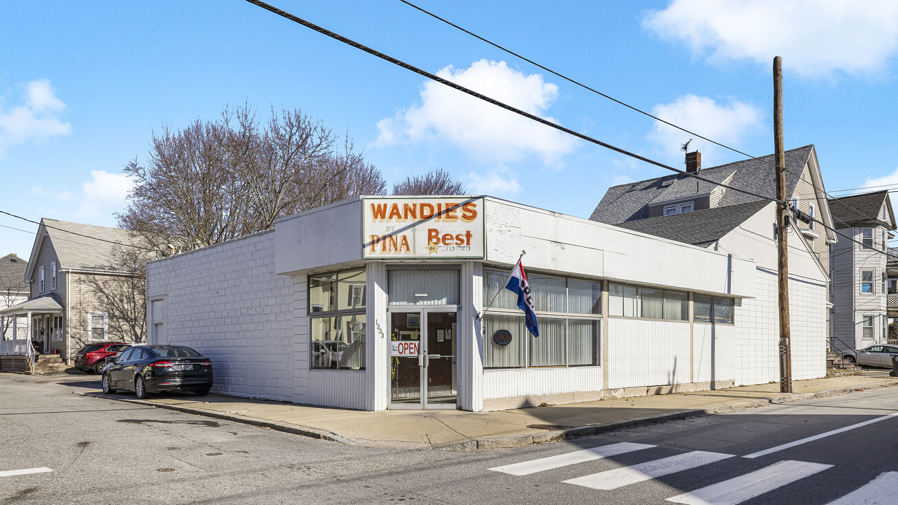 1333 Cranston St, Cranston, RI 02920