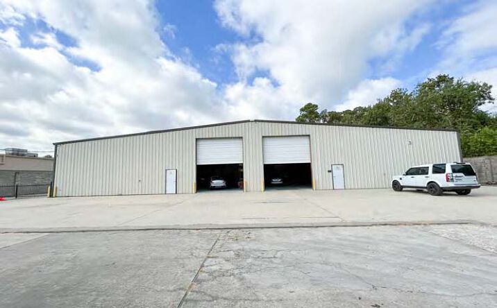 Pictures of Retail, Office, Industrial property located at 14037 Stuebner Airline Rd, Houston, TX 77069 for sales - image #1