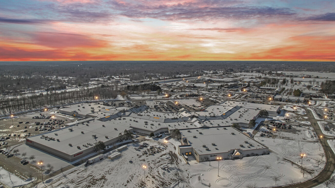 6800 Eastman Ave, Midland, MI 48642