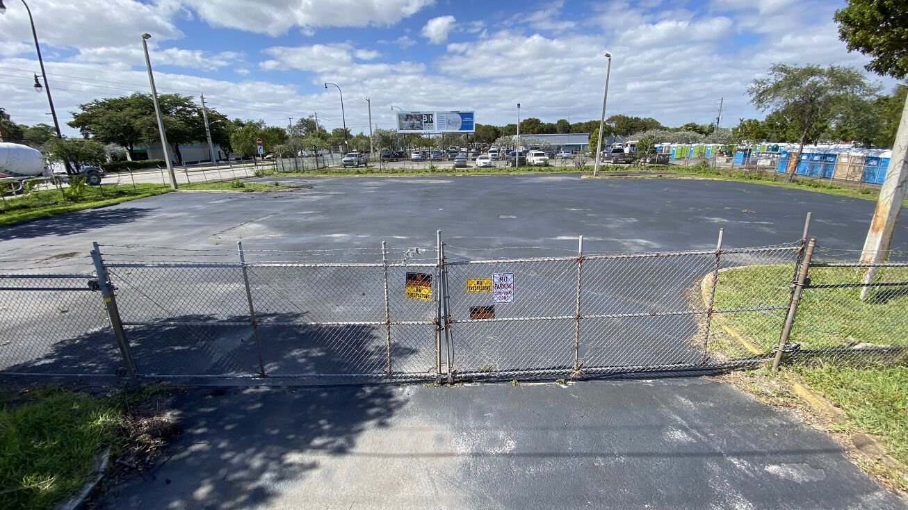 2401 NW 24th Ave, Pompano Beach, FL 33069