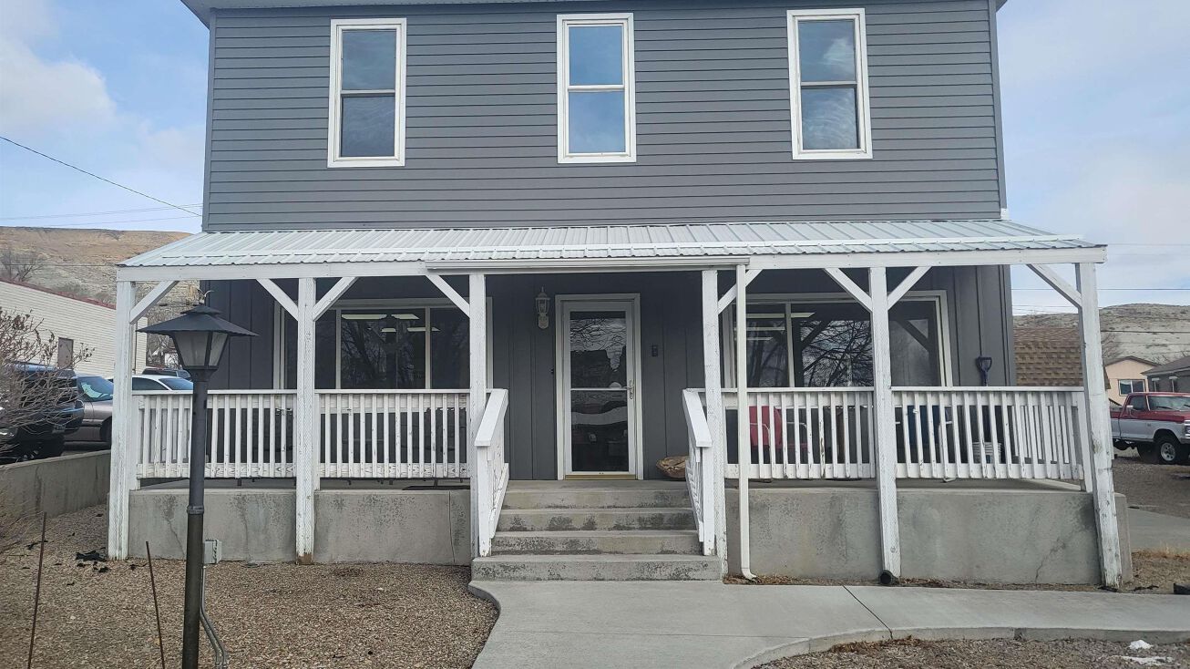 247 E Flaming Way, Green River, WY 82935