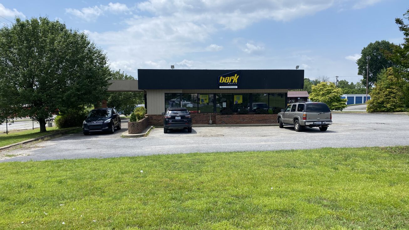 Pictures of Retail property located at 1303 Curtis Bridge Rd, Wilkesboro, NC 28697 for sales - image #1