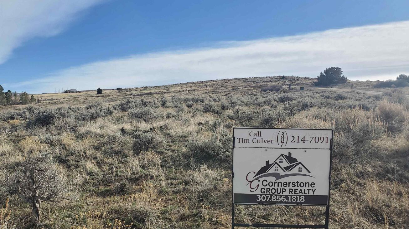 220 Estate Drive, Lander, WY 82520