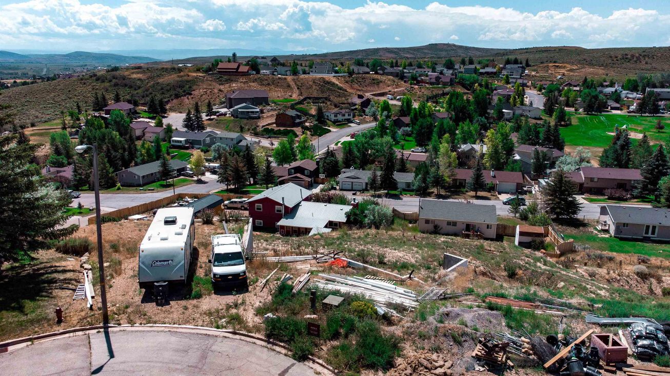 104 Windy Ridge Ct, Evanston, WY 82930