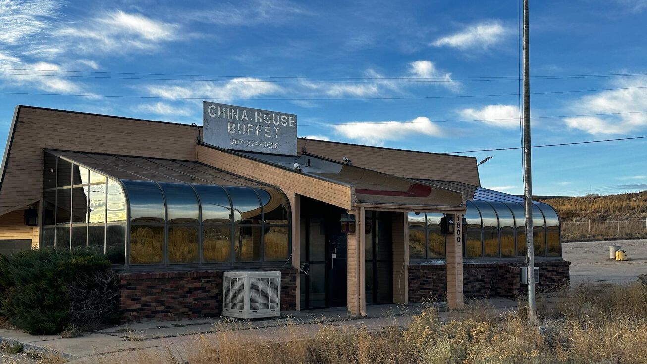 1800 E Cedar St, Rawlins, WY 82301