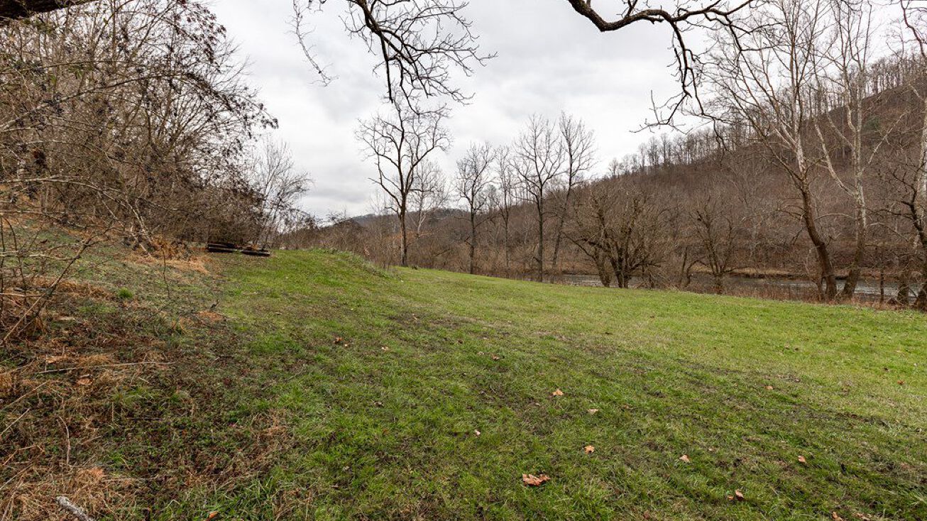 North Fork River Rd, Abingdon, VA 24210