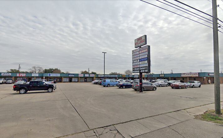 Pictures of Retail property located at 5230 Kostoryz Rd, Corpus Christi, TX 78415 for sales - image #1