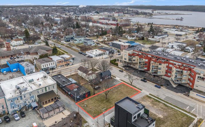 Pictures of Land property located at 106 & 106.5 W Danaher St, Ludington, MI 49431 for sales - image #1