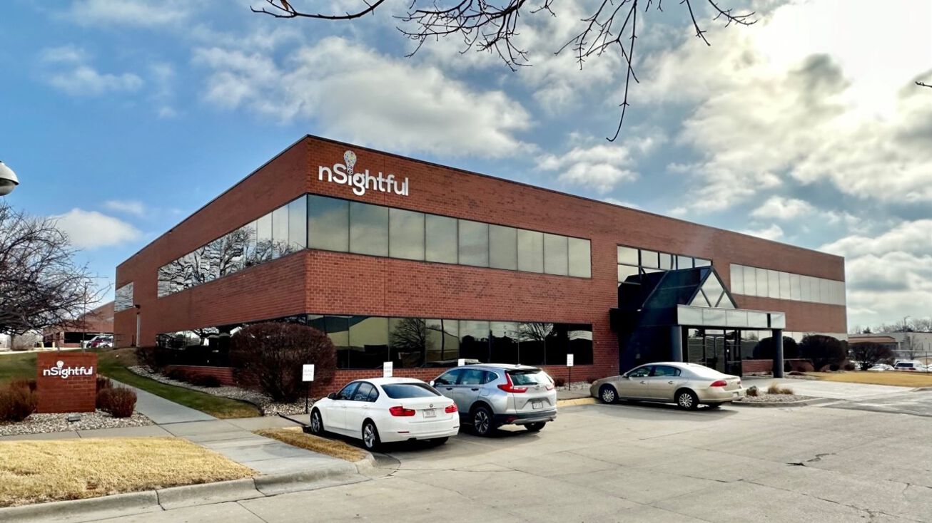 10303 Crown Point Ave, Omaha, NE 68134