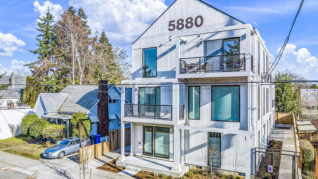 Pictures of Multifamily property located at 5880 N Greeley Ave, Portland, OR 97217 for sales - image #1
