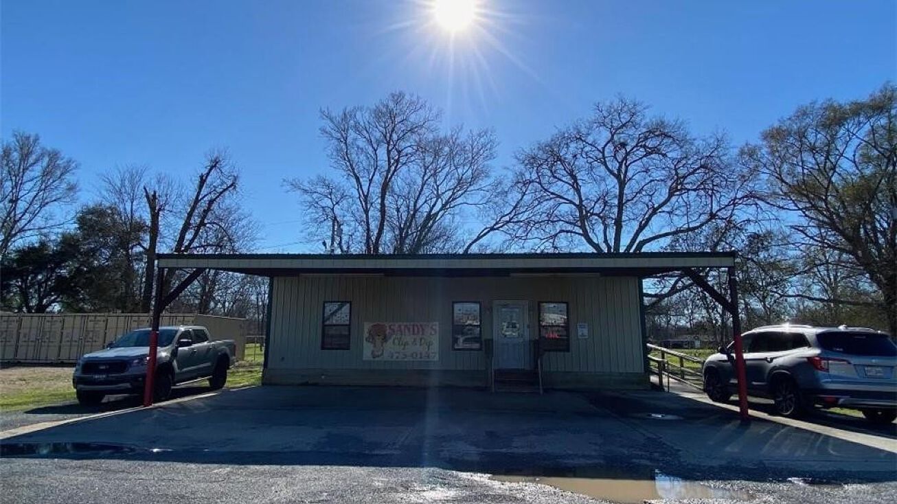 2402 S Macarthur Drive, Alexandria, LA 71301