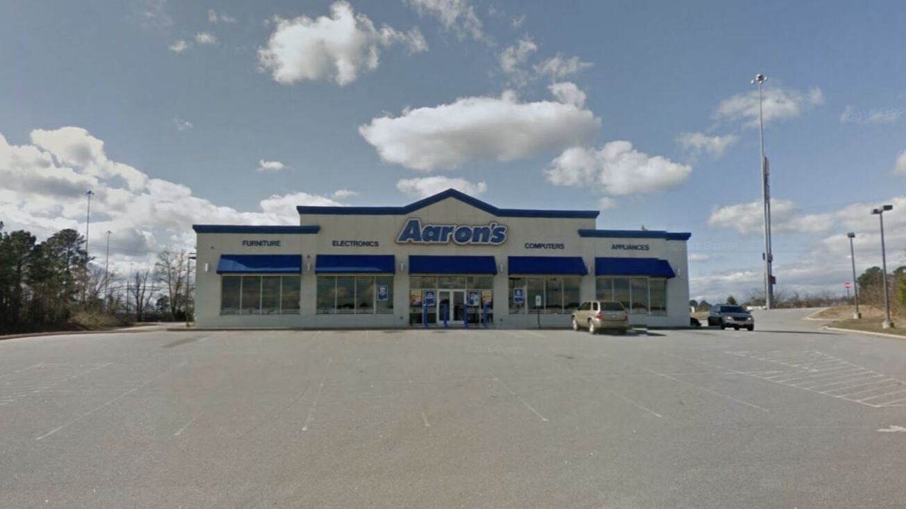 102 Dominion Dr, Emporia, VA 23847