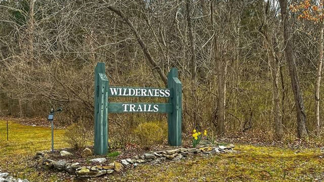 23 Stoney Creek Ln, Eureka, MO 63025