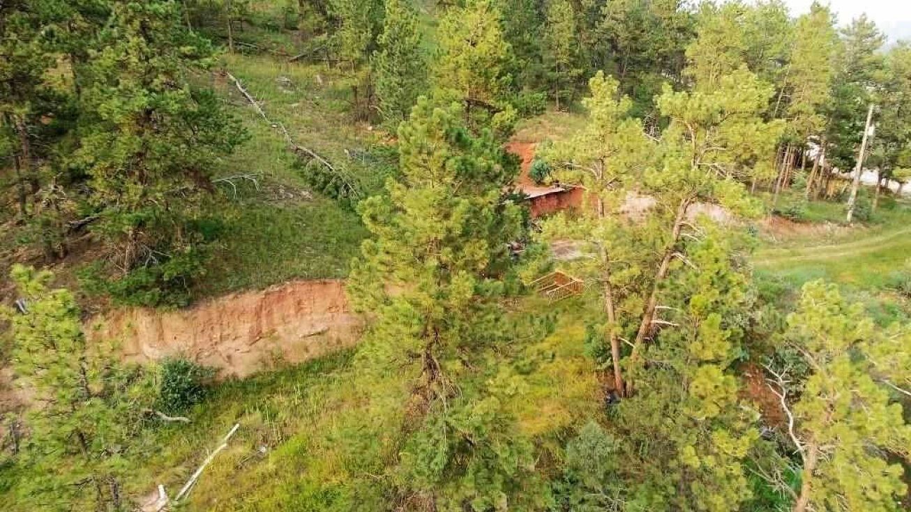 27313 Estates Rd, Hot Springs, SD 57747