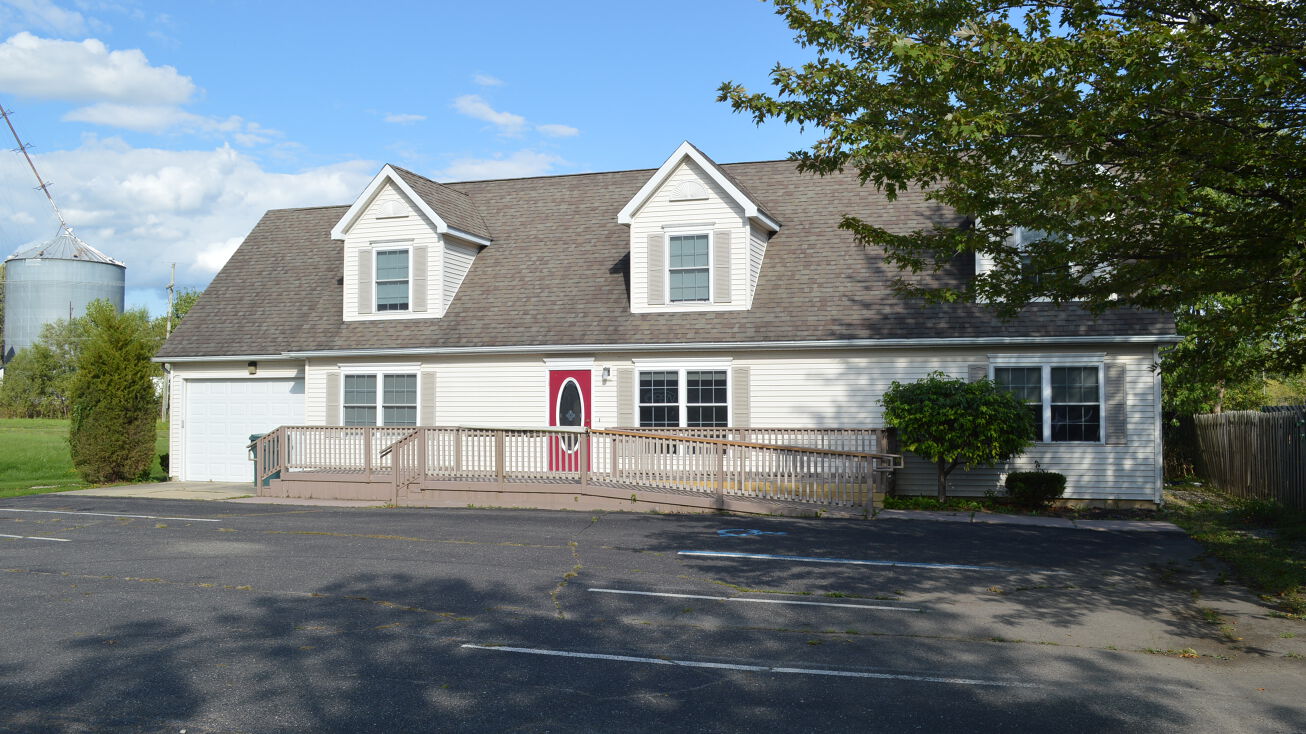 621 S Grand Ave, Fowlerville, MI 48836 Office Property for Sale