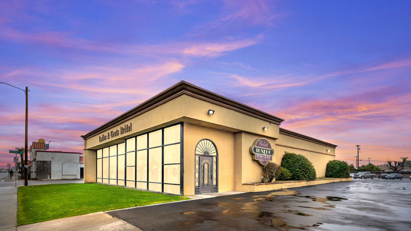 124 Oak St, Bakersfield, CA 93304