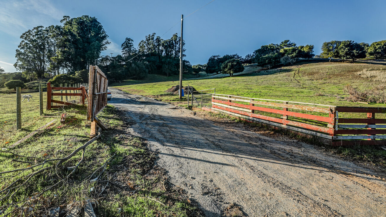 Cole Rd, Aromas, CA 95004