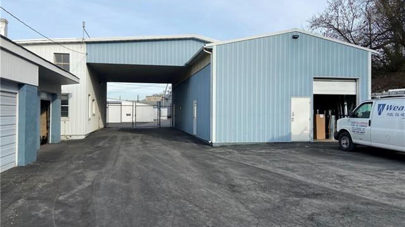 952 Sumner Ave, Allentown, PA 18052